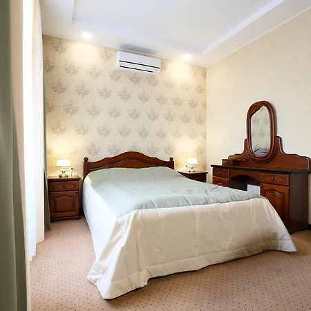 Oberig 3* Kiev